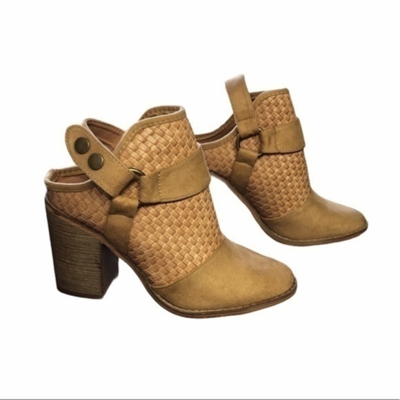 Chunky Heel Slingback Almond Toe Fall Heel Ankle Boots Size 8.5 - Picture 3 of 9